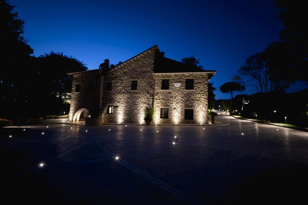 Antico Borgo Molino 7Cento Vicino Ai Giardini Di Ninfa Hotell Cori Eksteriør bilde