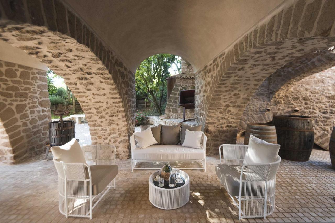 Antico Borgo Molino 7Cento Vicino Ai Giardini Di Ninfa Hotell Cori Eksteriør bilde