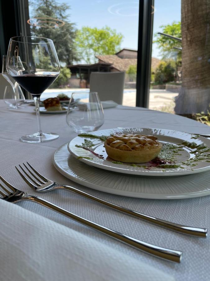 Antico Borgo Molino 7Cento Vicino Ai Giardini Di Ninfa Hotell Cori Eksteriør bilde