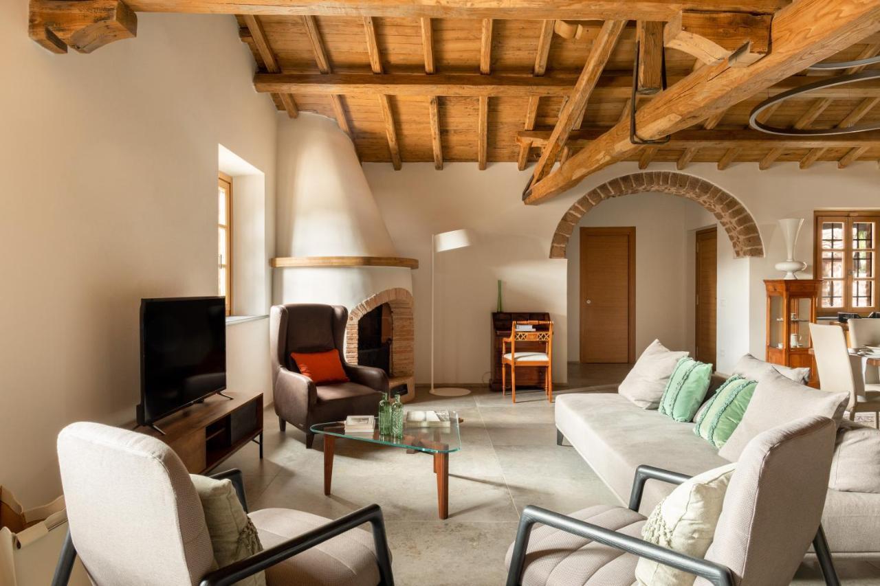 Antico Borgo Molino 7Cento Vicino Ai Giardini Di Ninfa Hotell Cori Eksteriør bilde