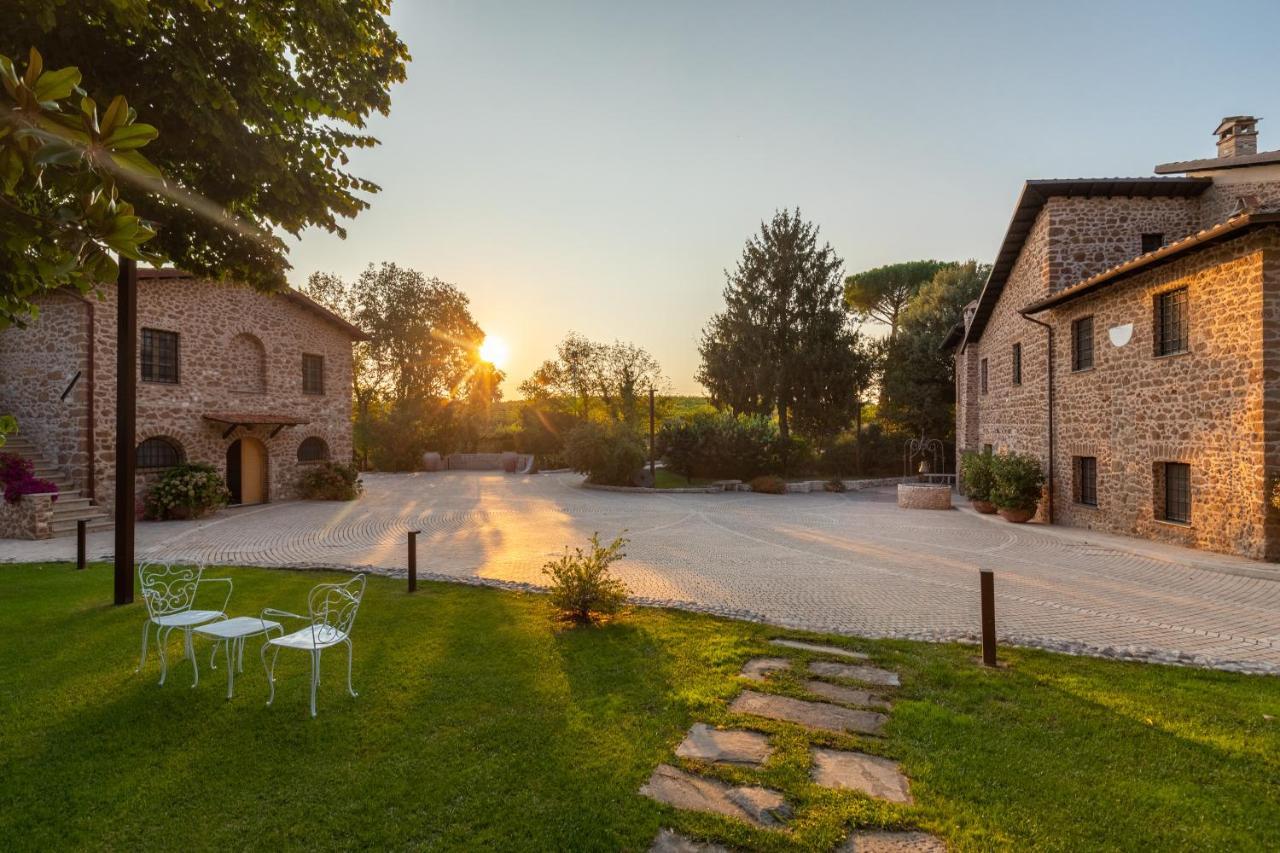 Antico Borgo Molino 7Cento Vicino Ai Giardini Di Ninfa Hotell Cori Eksteriør bilde