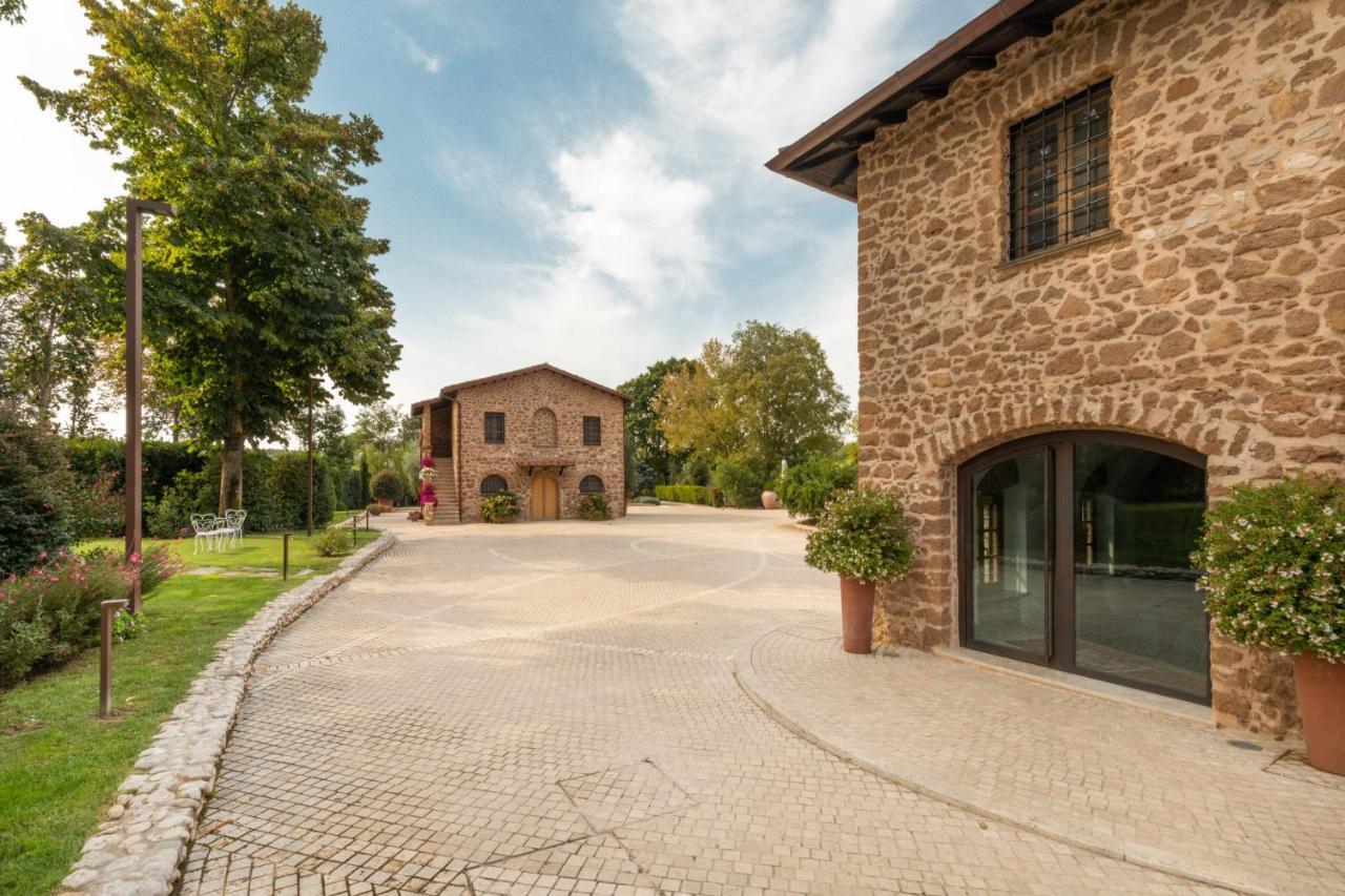 Antico Borgo Molino 7Cento Vicino Ai Giardini Di Ninfa Hotell Cori Eksteriør bilde